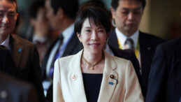 Çinli Başkonsolos, Başbakanı Boynunu Kesmekle Tehdit Etti