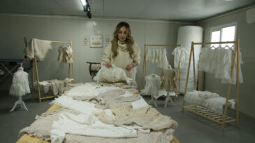 &Ccedil;ocuğu i&ccedil;in bulamayınca kendi &uuml;retmeye başladı