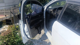 Çocuk Araç Camını Kırdı, İçindeki 50 Bin TL'yi Çaldı