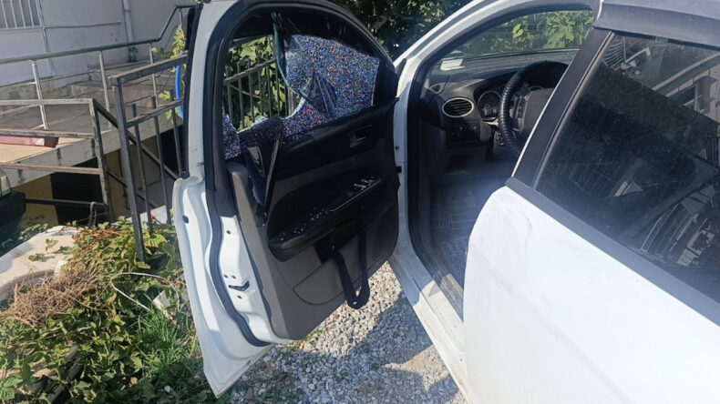 Çocuk Araç Camını Kırdı, İçindeki 50 Bin TL'yi Çaldı