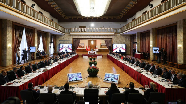 &Ccedil;&ouml;z&uuml;m S&uuml;reci Komisyonu Kritik Eşikle Karşı Karşıya