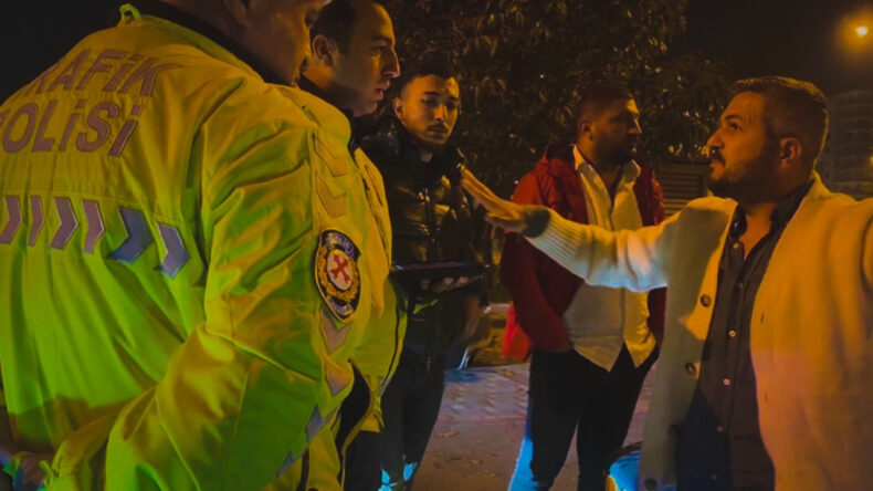 Ceza Yazdığı İçin Polisle Aksiyon Yaratıldı