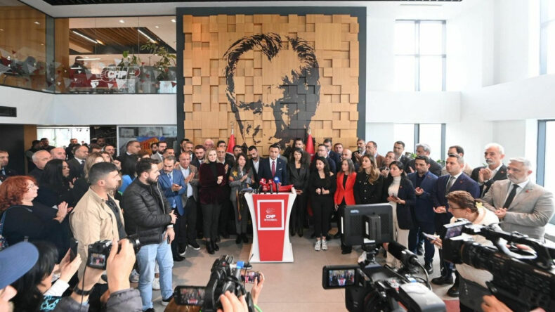 CHP İstanbul'a 'kayyum' kararı AYM'ye taşındı