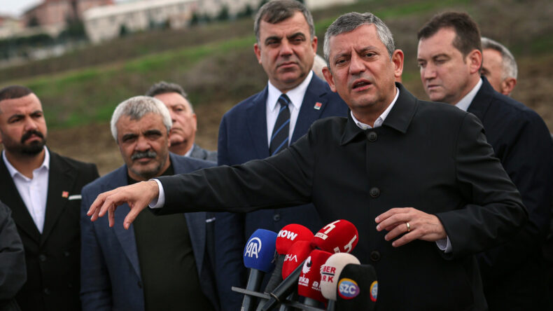 CHP Lideri &Ouml;zg&uuml;r &Ouml;zel'den Mansur Yavaş'a Yanıt: S&uuml;re&ccedil; Devam Ediyor
