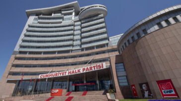 CHP'nin Avukatı &Ccedil;ağlayan: Hedef CHP'yi Kapatmak