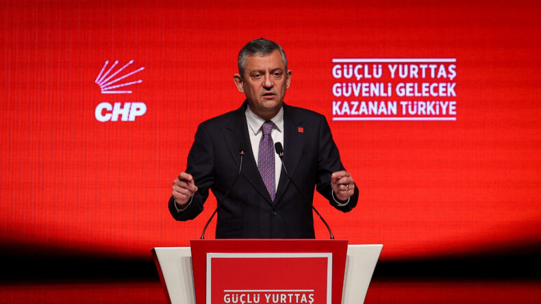 CHP&rsquo;nin Cumhurbaşkanı Adayı İmamoğlu, Meydanda