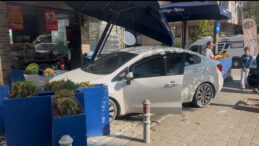 Cipe Çarpmamak İçin Pastaneye Girdi