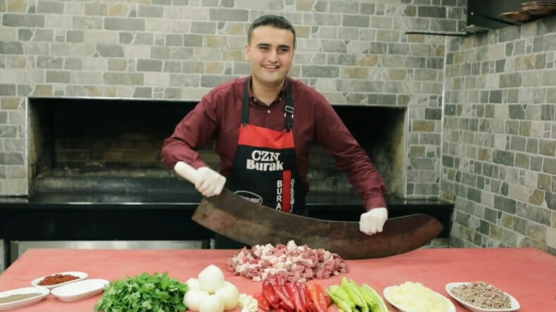 CZN Burak Hakkında Mahkeme Kararı A&ccedil;ıkladı! 5 Yıla Kadar Hapis İsteniyordu