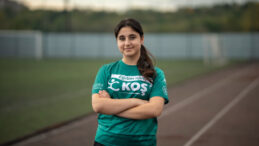 Dar&uuml;şşafakalı İnci Naz S&ouml;nmez, Kardeşleri İ&ccedil;in Zirveye Koştu