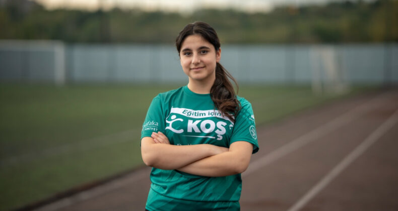 Dar&uuml;şşafakalı İnci Naz S&ouml;nmez, Kardeşleri İ&ccedil;in Zirveye Koştu