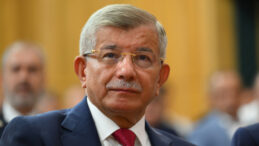 Davutoğlu'ndan 'SEGBİS ile &Ouml;calan'ın T&uuml;m Komisyonda Bulunması' Teklifi