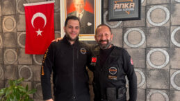 Depremde Ailesini Kaybeden Mertcan Babacan, Şimdi Hayat Kurtarmak İ&ccedil;in Sahada