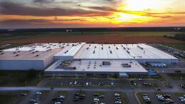 Dev tesisin bulunduğu b&ouml;lgede b&uuml;y&uuml;k tepki: D&uuml;nyanın en b&uuml;y&uuml;k s&uuml;per bilgisayarı zehir sa&ccedil;ıyor