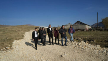 Devamsızlık Yapan &Ouml;ğrenciler İ&ccedil;in K&ouml;y K&ouml;y Geziyorlar