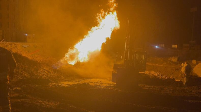 Doğal Gaz Borusu Patladı: 2 İş&ccedil;i Yaralandı