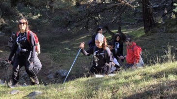 Doğaseverler Atat&uuml;rk'&uuml; 1881 metrede andı