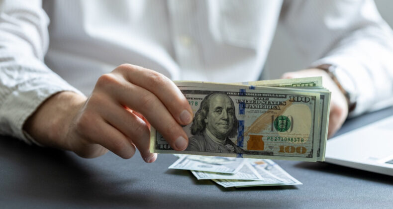 Dolarda Sınırlı Yükseliş