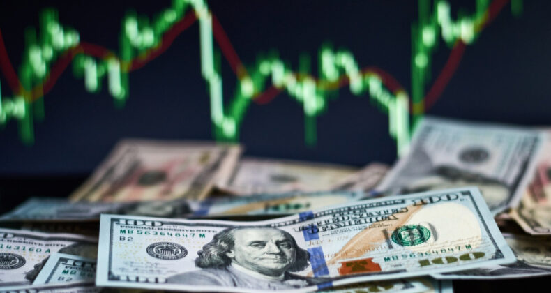 Dolarda Yükseliş Hızlandı