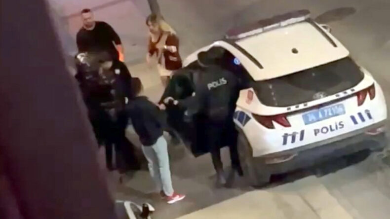 Düğün Salonundaki Kavga Sokaklara Taşındı: İki Kişi Gözaltına Alındı