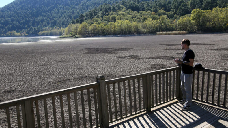 Eğirdir Gölü'nde Su Seviyesi 300 Metreye Düştü, Milli Park Tehlikede