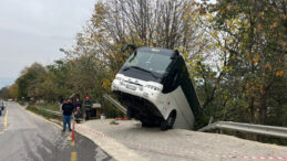 El Freni &Ccedil;ekilmişti, Yine de Hareket Etti