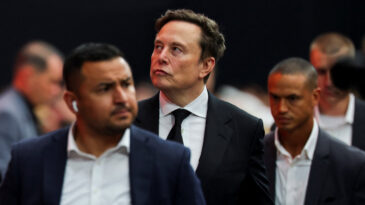 Elon Musk’a Hissedarlardan Şok Yanıt