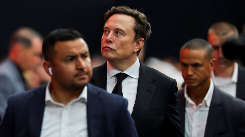 Elon Musk’a Hissedarlardan Şok Yanıt