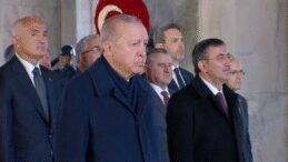 Erdoğan, Ata'nın Huzurunda: Cumhuriyet'e Tutkuyla Sahip Çıkıyoruz