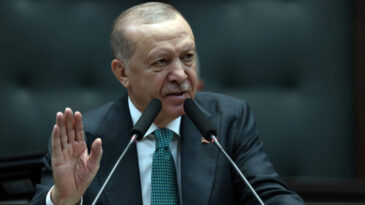 Erdoğan Destek Verirken Bah&ccedil;eli'ye &Ouml;vg&uuml;ler Yağdırdı