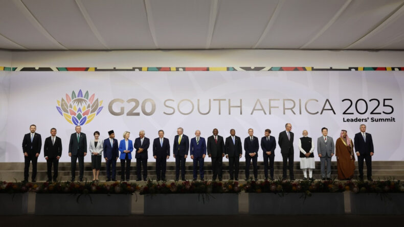 Erdoğan, G20 Liderler Zirvesi'nde aile fotoğrafı &ccedil;ekimine katıldı