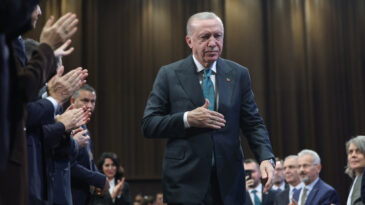Erdoğan'dan &Ouml;zel'e Sert Yanıtlar