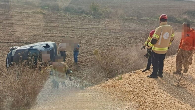 Eşine Direksiyon Eğitimi Verirken Kaza Yaptı: Otomobil Şarampole Yuvarlandı