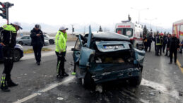 Freni Boşalan Kamyon Zincirleme Kazaya Yol Açtı