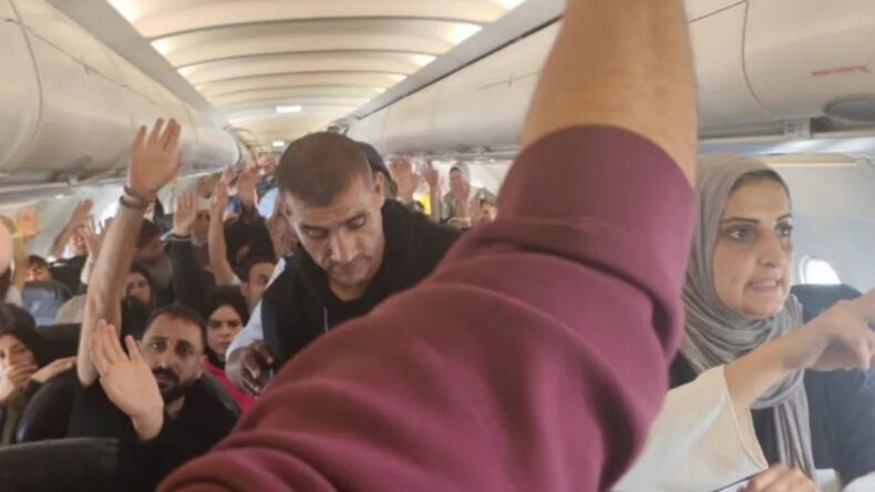 Gizemli Uçuş: 153 Kişi Resmi Bildirim Olmadan Uçakla Başka Ülkeye Gönderildi