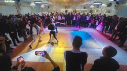 G&ouml;renler hayrete d&uuml;şt&uuml;, y&ouml;re oyunu olduğunu anlayınca rahat nefes aldılar