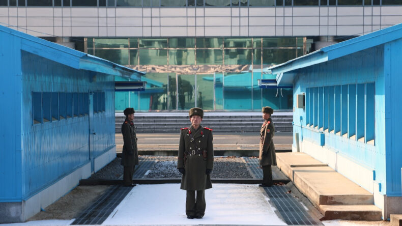 Güney Kore'den Kuzey Kore ile Askeri Görüşme Teklifi