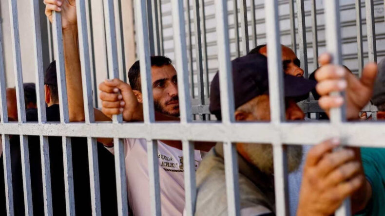 Haaretz Gazetesine G&ouml;re: İsrail, Filistinli Tutukluları A&ccedil;lıkla Y&uuml;z Y&uuml;ze Bırakıyor