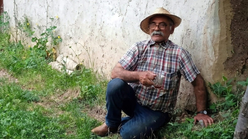 Haber alınamıyordu, şadırvanda &ouml;l&uuml; bulundu