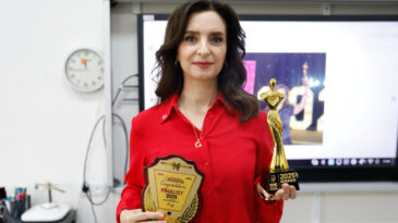 Hacer &Ouml;ğretmen, Birleşik Krallık'ta "K&uuml;resel Yaşam Boyu Başarı" &Ouml;d&uuml;l&uuml;n&uuml; Kazandı