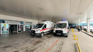 Hastanede Kimyasal Alarmı: Personel Etkilendi, Ameliyatlar Durduruldu
