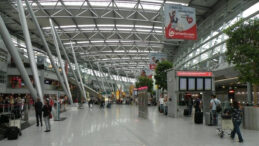 Havalimanındaki Eylem Sonrası B&uuml;y&uuml;k Cezalar