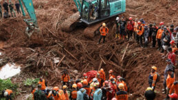 Heyelan Faciası: 11 Ölü, 12 Kayıp