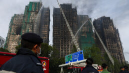 Hong Kong'da Yangın Felaketi: &Ouml;l&uuml; Sayısı Artıyor