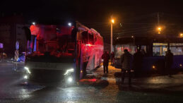 İki Otob&uuml;s&uuml;n &Ccedil;arpışması Sonucu 9 Yaralı