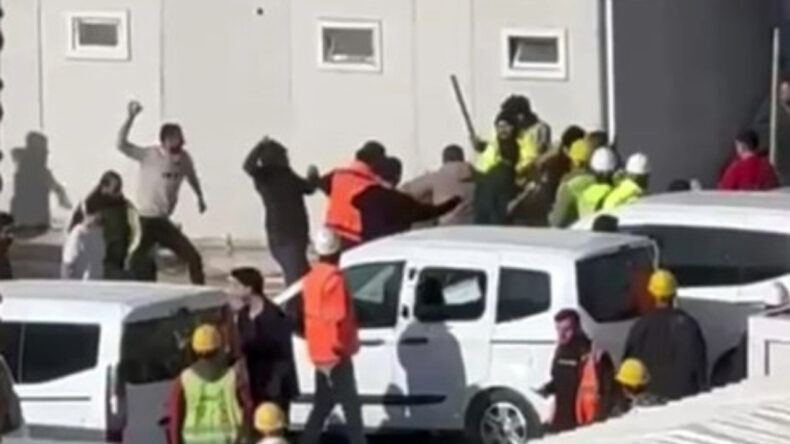 İnşaatta İşçiler Arasında Taşlı ve Sopalı Kavga Çıktı