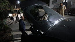 İsrailliler, Batı Şeria'da &ccedil;ok sayıda ara&ccedil; ve evi yaktı