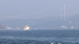 İstanbul Boğazı Sisle Kaplandı: Köprü Görünmez Hale Geldi