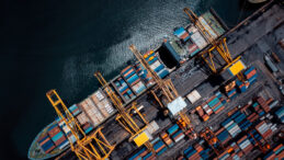 İstanbul Boğazı'ndan ge&ccedil;en gemi sayısı azaldı