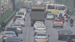 İstanbul'da Haftanın İlk Günü Trafik Sorunu