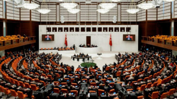 İYİ Parti'nin Gıda Zehirlenmelerine Dair Araştırma &Ouml;nergesi Reddedildi